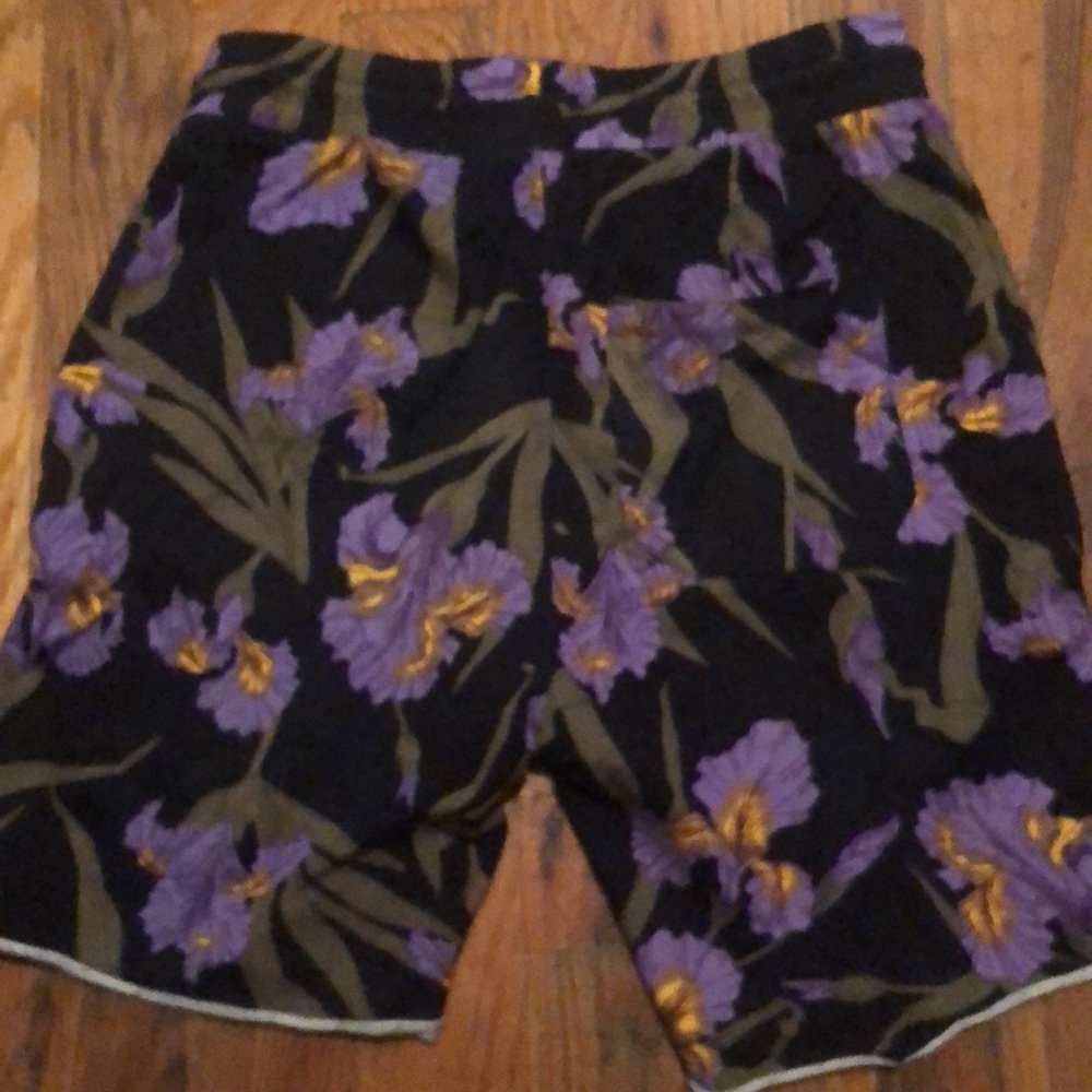 H&M divided size small purple flower cotton shorts